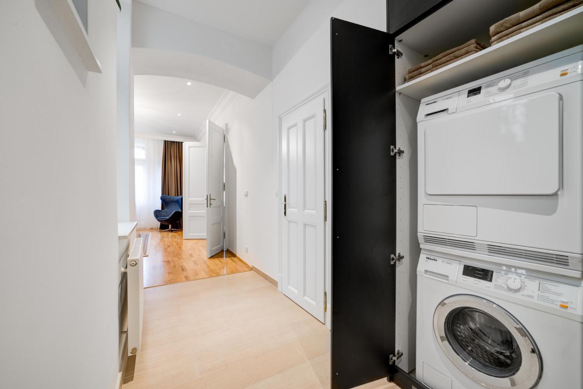 Bishop Apartment